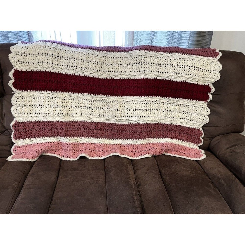 Vintage Hand Crocheted Baby Throw Afghan Pink White 60 Inch X 40 Inch - Picture 5 of 5